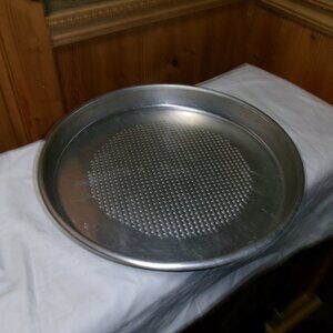 vintage Rema 12.5 in perforated crisper pizza pan deep dish or regular
